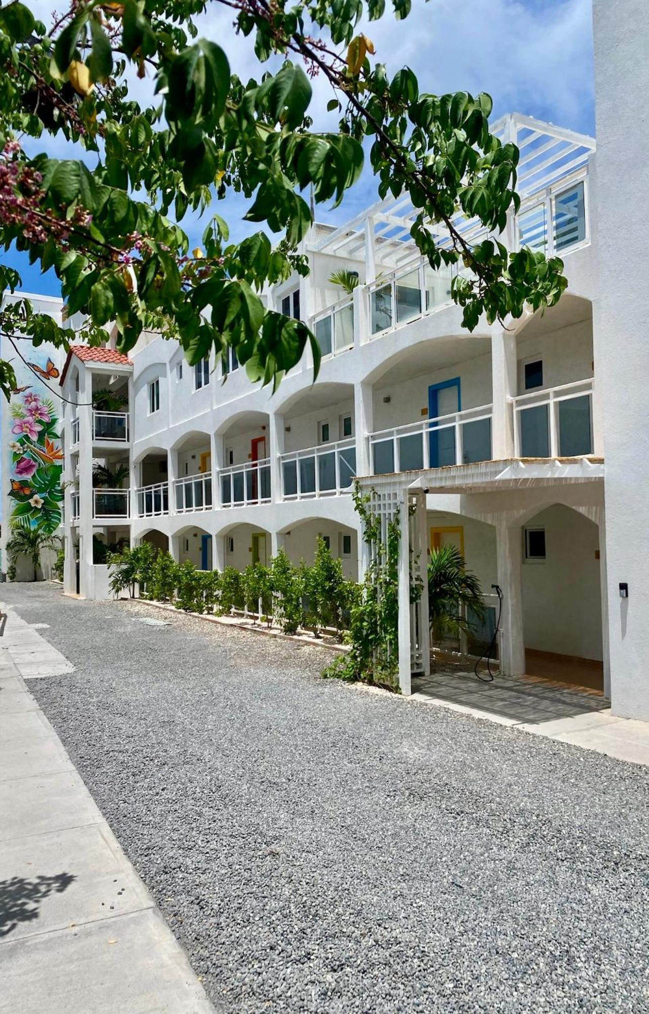 Maho Beach House - Luxe Studio - Ocean Escape מראה חיצוני תמונה